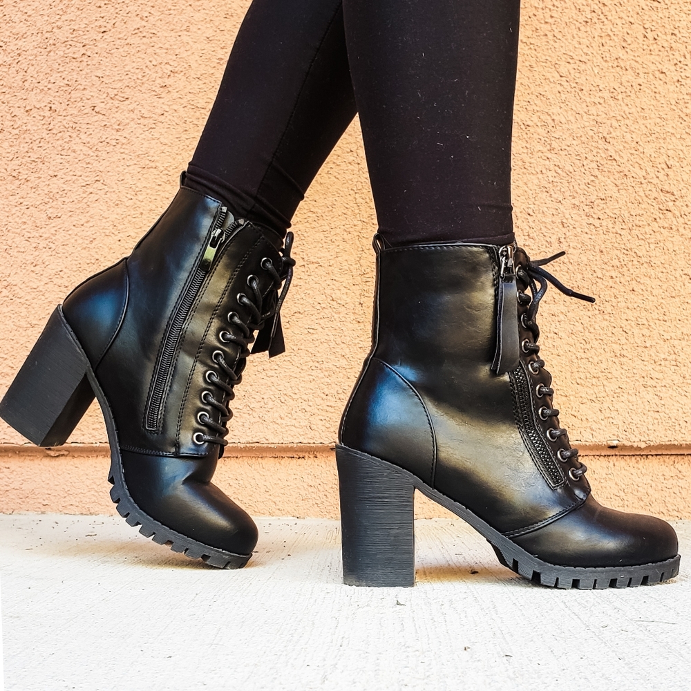 *New In Box* Black Heeled Boots - Picture 2 of 3
